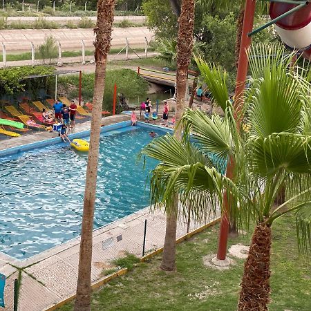 Hotel Y Balneario Ojo Caliente Camargo Exteriör bild