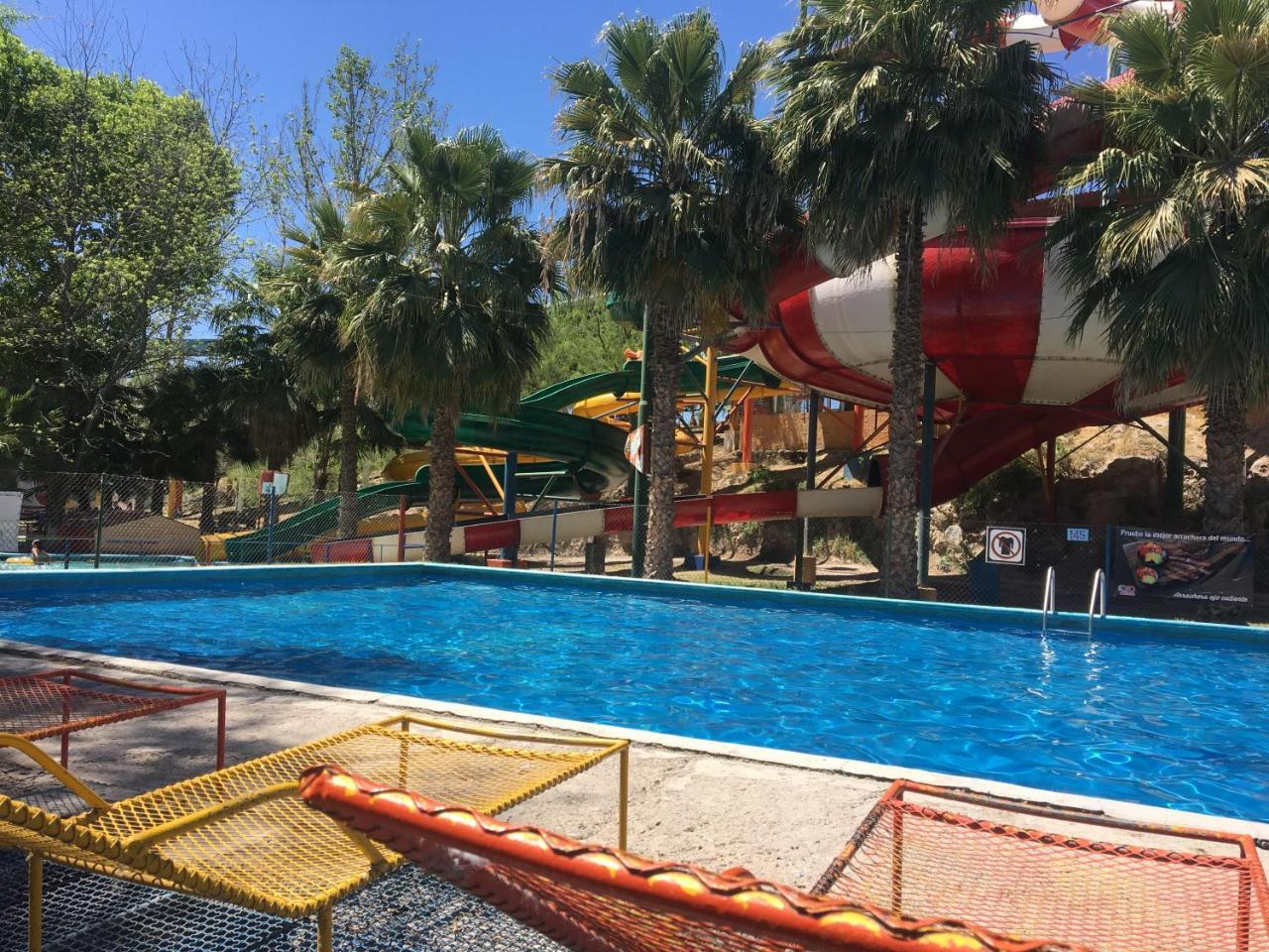 Hotel Y Balneario Ojo Caliente Camargo Exteriör bild