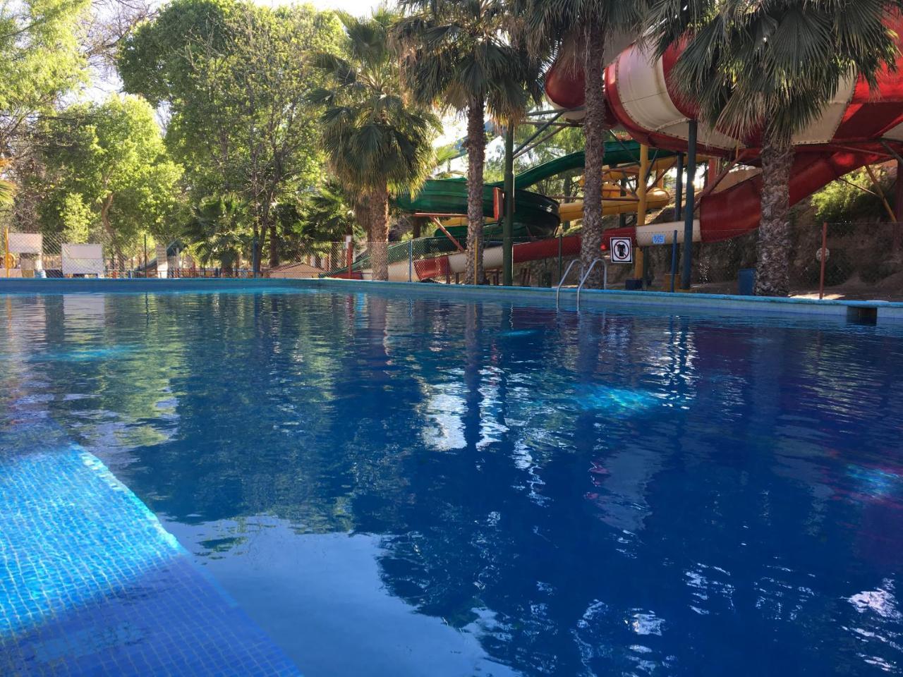 Hotel Y Balneario Ojo Caliente Camargo Exteriör bild